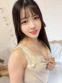 Mao Yuzuki 157cm / C cup / 19y / 46kg  🍑 Petite and youthful with vibrant charm