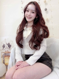 Yuka 164cm / D cup / 24y / 47kg 🍑 Soft and gentle type with a curvy D cup 💗 Re