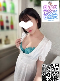 ひより 159cm/Fカップ/45kg/26歳 大人の色気と柔らかさが絶妙に融合。甘え上手で癒し