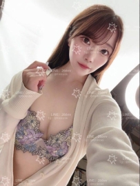 雪乃162cm/46kg/21歲/E罩杯 白皙巨乳美少女，身材輕盈，貼心主動，日系小姬服務感滿分