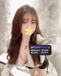 りおな 163cm/Eカップ/50kg/26歳 大人の色気と癒しを兼ね備えた極上ボディ。