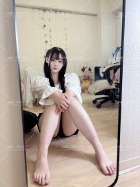 こいずみ みさき 155cm / Cカップ / 19歳 / 49kg  🍑 小柄で可愛いスタイル、Cカップ