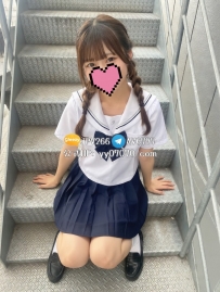 153公分極品身形，20歲鮮嫩膚質。