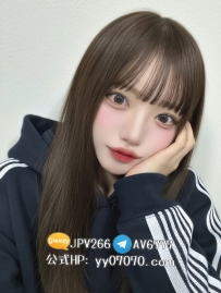 c20歲清純校花，165公分高挑長腿，校園制服下藏著火辣E乳。