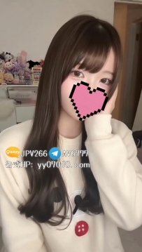 身高超嬌小可愛型，比例超犯規，胸部又挺又軟，握在手裡滿滿的彈性，看一眼就硬！